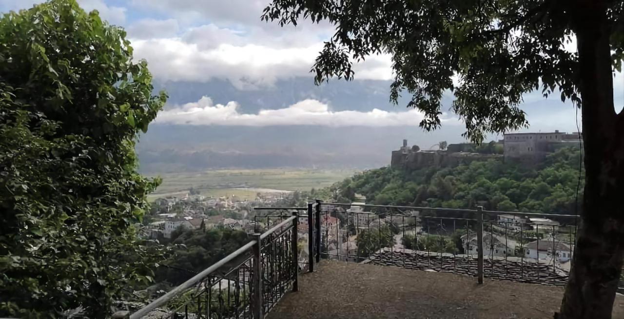 Maison d'hôtes Panoramic Vlachos Gjirokastër